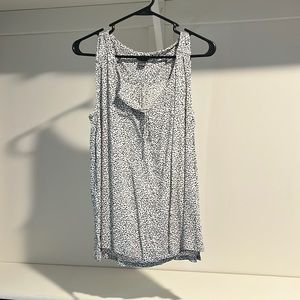Eddie Bauer white with black dots